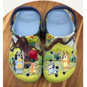 Crocs Classic Bluey Clogs Kids Size 13C Blue Green Jibbitz Charms  0502